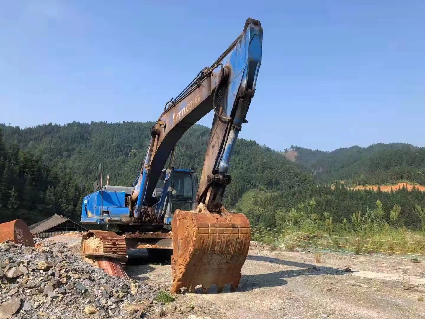 江苏山重建机二手履带式挖掘机