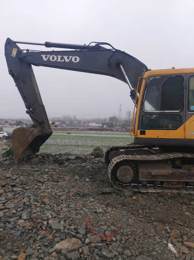沃尔沃EC210二手履带式挖掘机