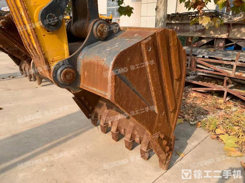 柳工CLG922履带式挖掘机