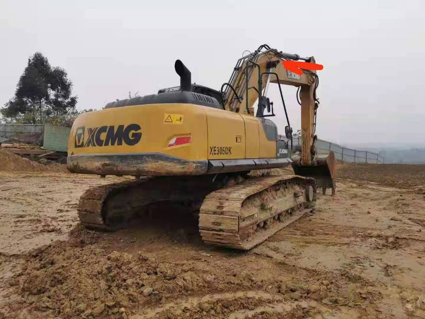 徐工XE270D履带式挖掘机