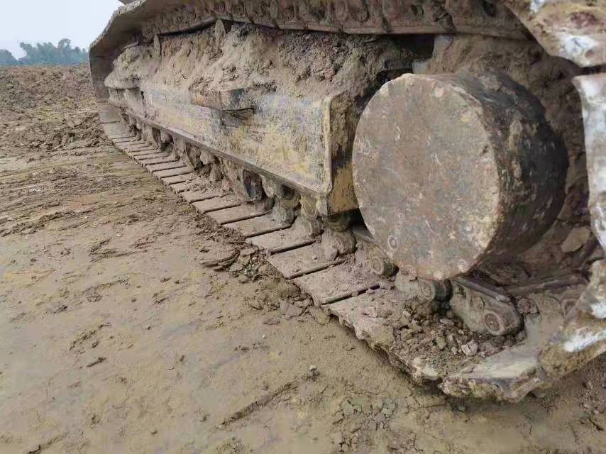 徐工XE270D履带式挖掘机