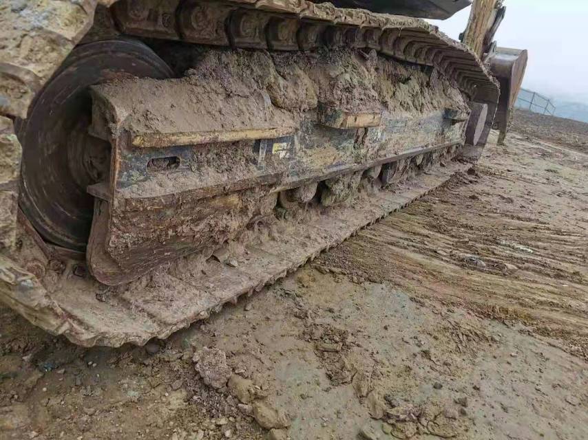 徐工XE270D履带式挖掘机