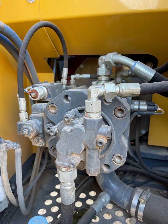 徐工XE135履带式挖掘机