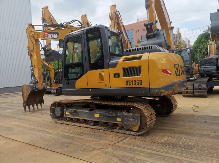 徐工XE135D履带式挖掘机