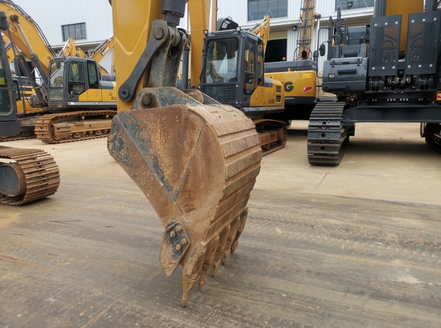 徐工XE135D履带式挖掘机