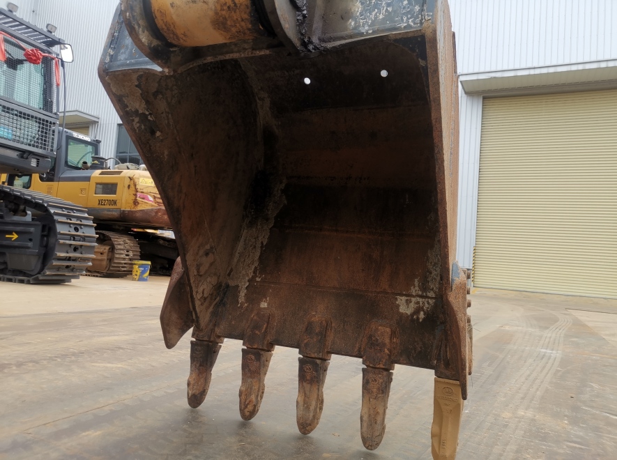 徐工XE135D履带式挖掘机