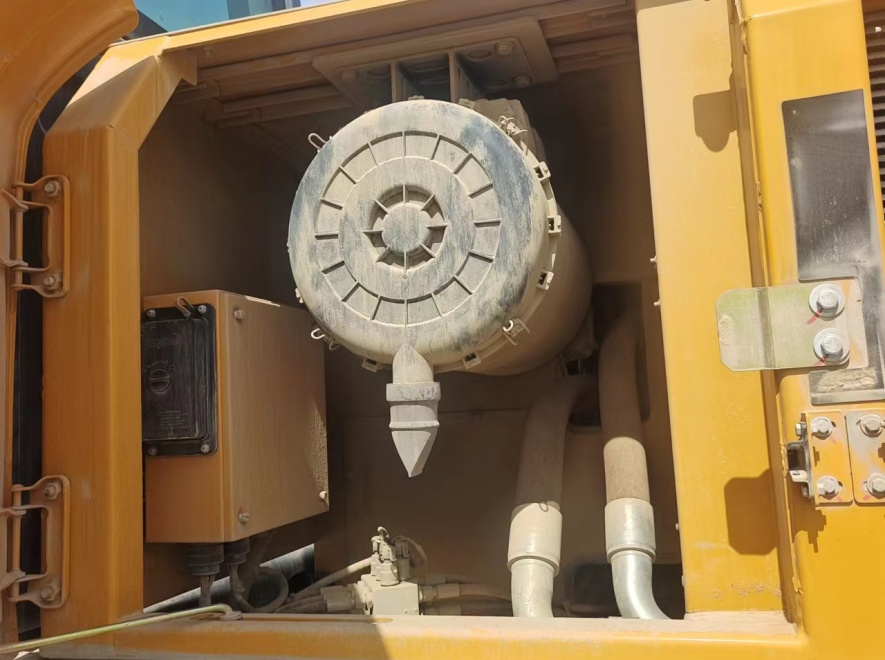 徐工XE215DA履带式挖掘机