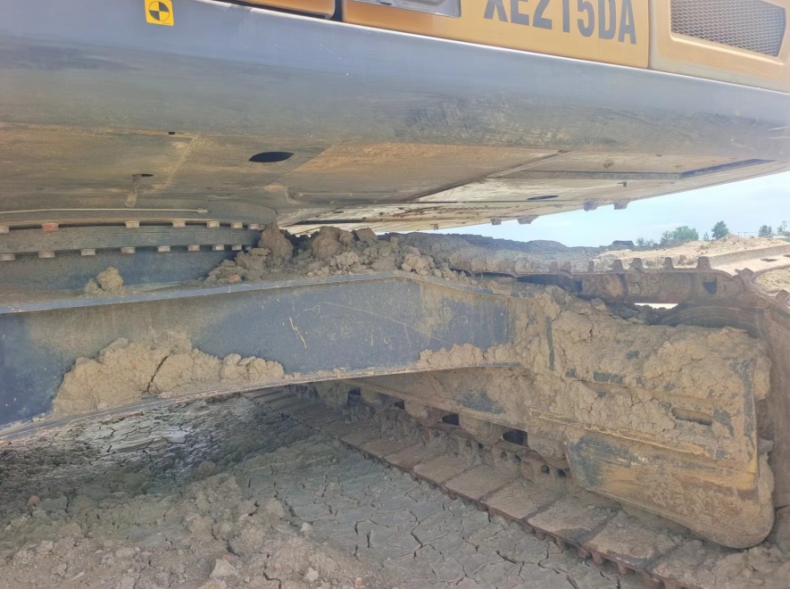 徐工XE215DA履带式挖掘机