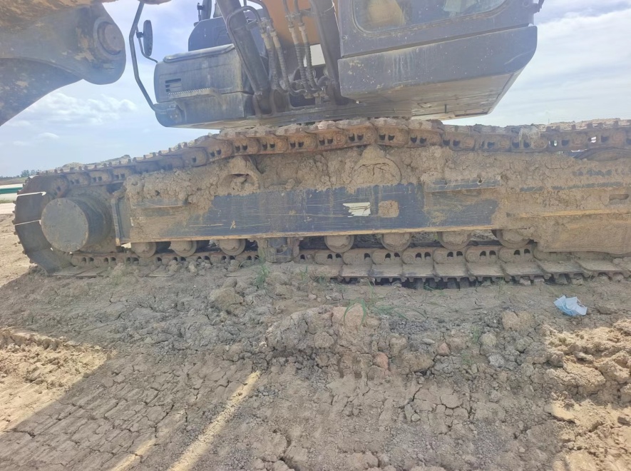 徐工XE215DA履带式挖掘机