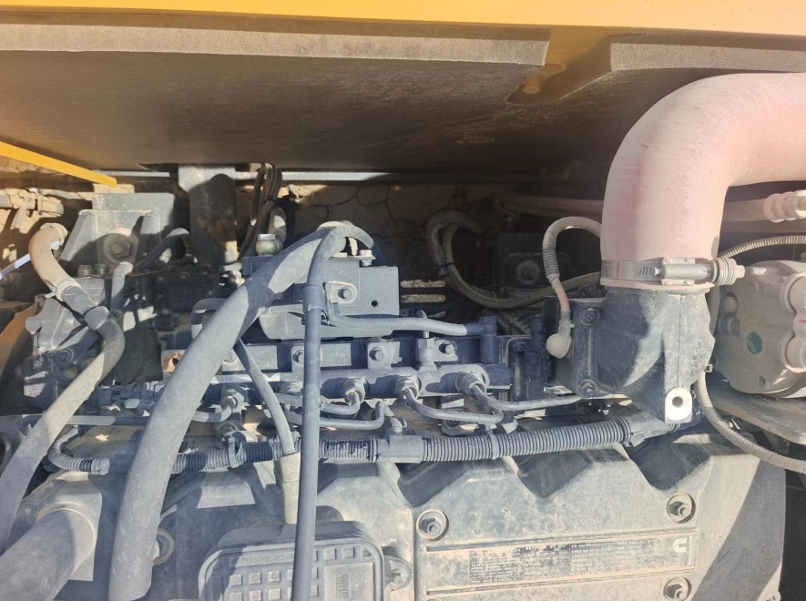 徐工XE215DA履带式挖掘机