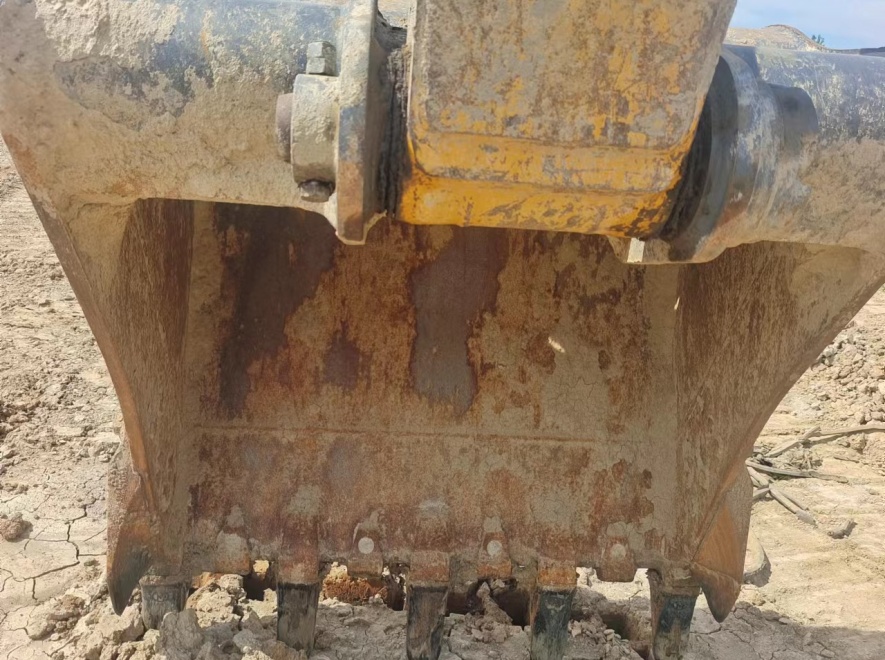 徐工XE215DA履带式挖掘机