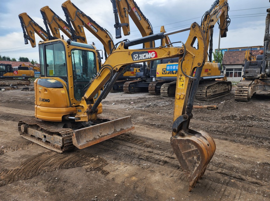 徐工XE35U履带式挖掘机