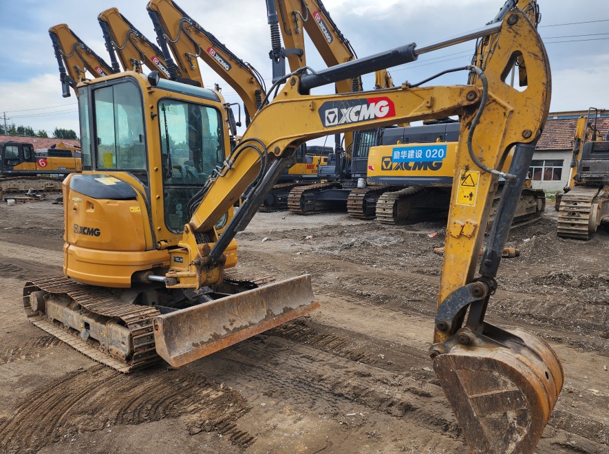 徐工XE35U履带式挖掘机