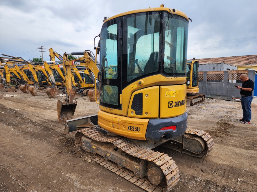 徐工XE35U履带式挖掘机