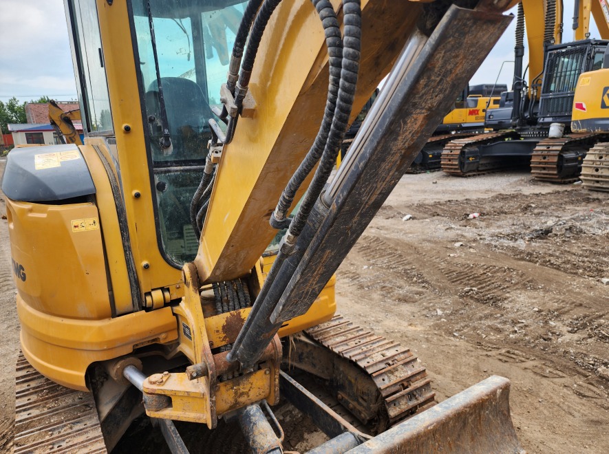 徐工XE35U履带式挖掘机