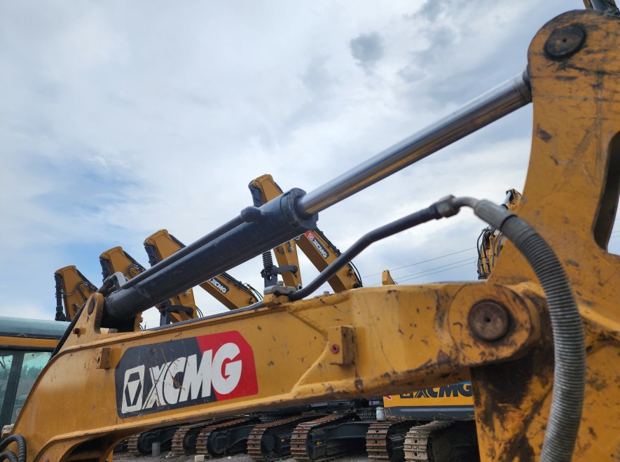 徐工XE35U履带式挖掘机