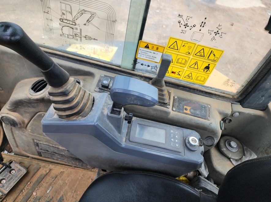 徐工XE35U履带式挖掘机