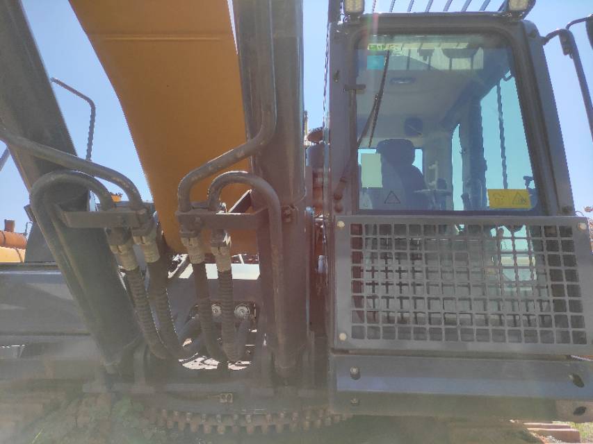 徐工XE550DK履带式挖掘机