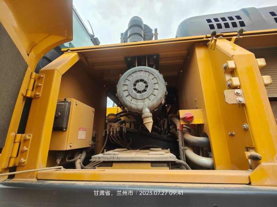 徐工XE370D履带式挖掘机