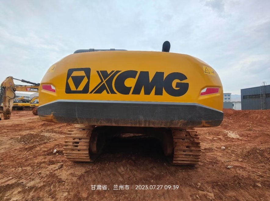 徐工XE370D履带式挖掘机