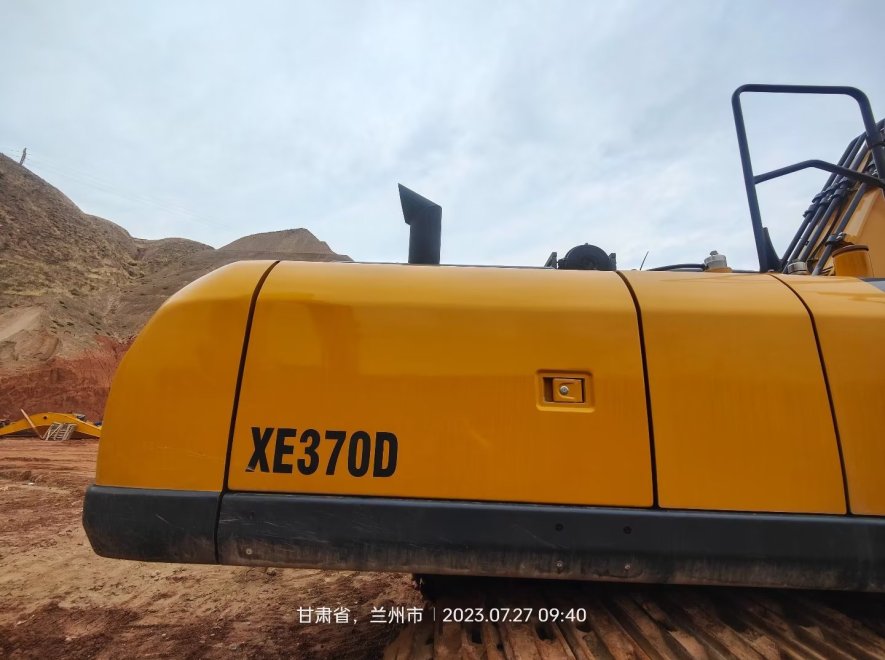 徐工XE370D履带式挖掘机