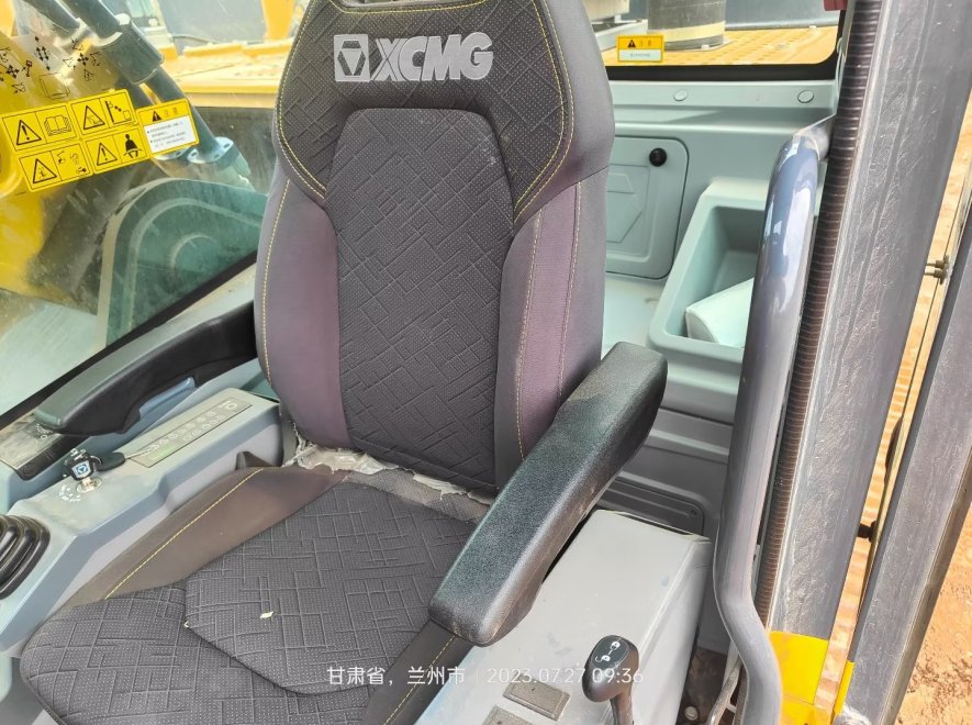 徐工XE370D履带式挖掘机