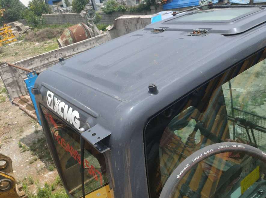 徐工XE205DA履带式挖掘机