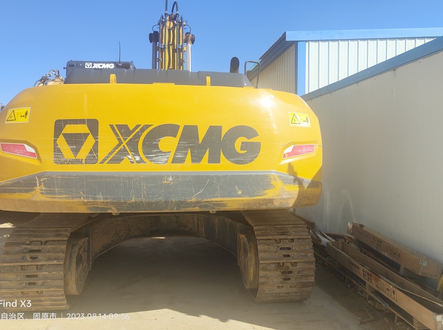 徐工XE310DA履带式挖掘机