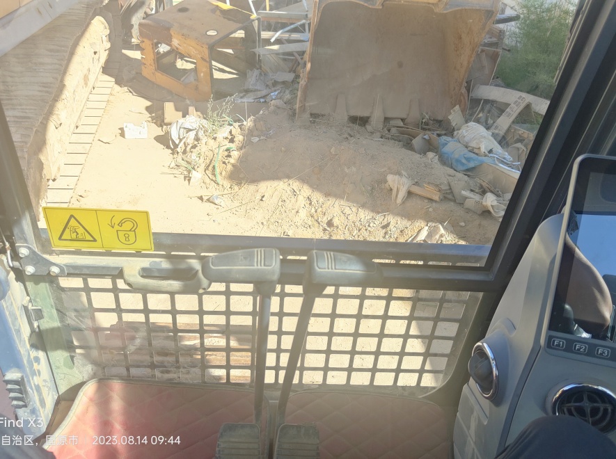 徐工XE310DA履带式挖掘机