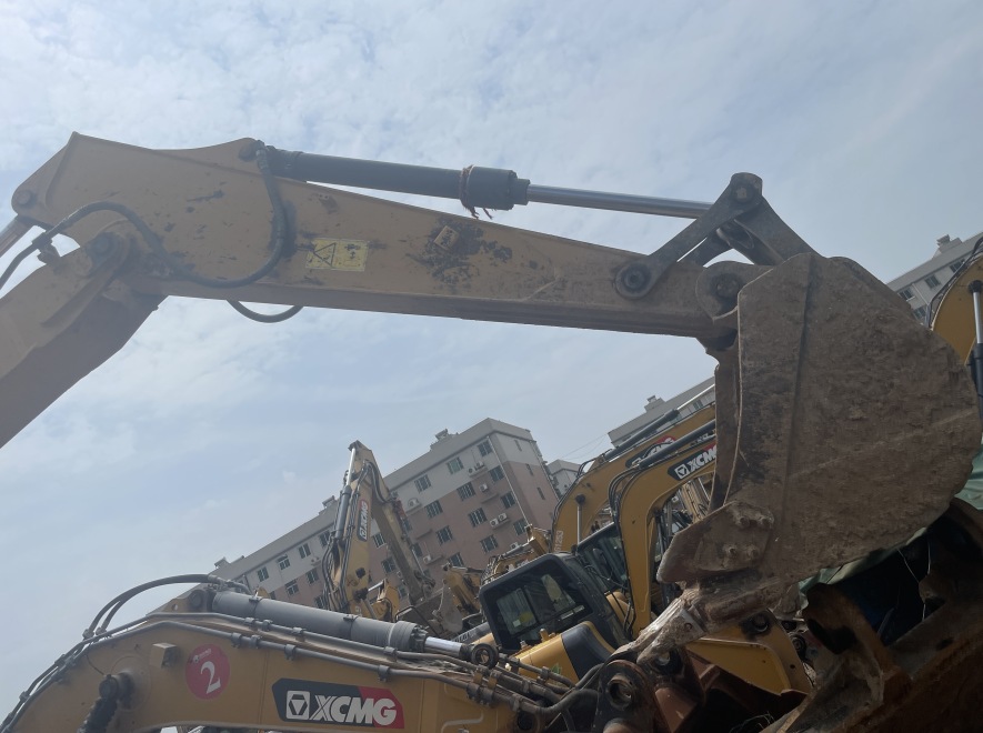 徐工XE135D履带式挖掘机