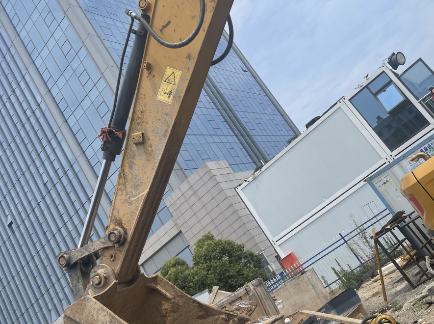 徐工XE135D履带式挖掘机