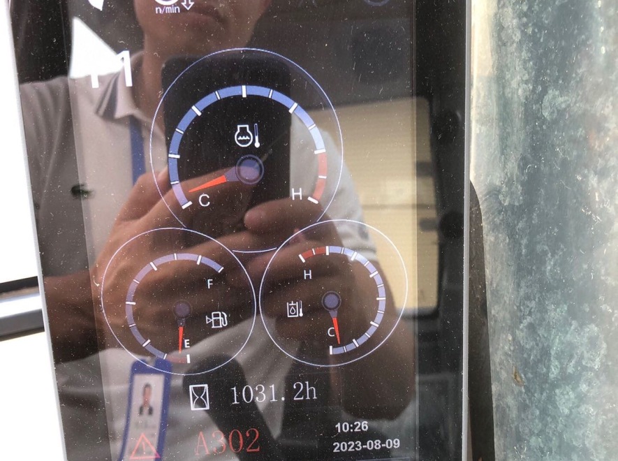 徐工XE155DK履带式挖掘机