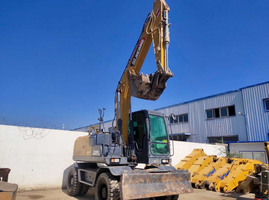 徐工XE150WD轮式挖掘机