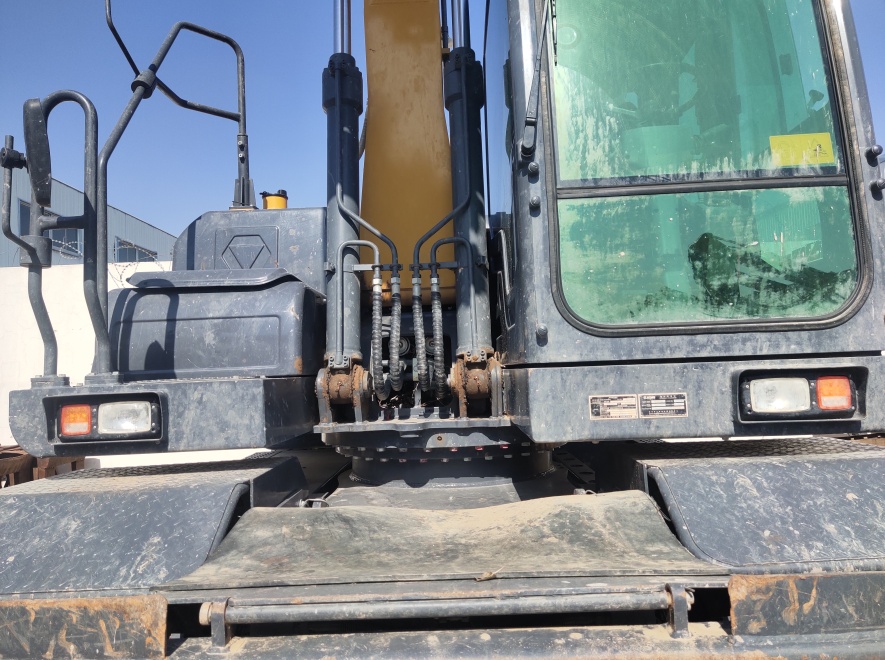 徐工XE150WD轮式挖掘机