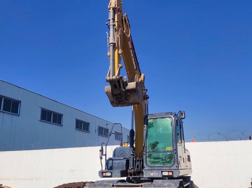 徐工XE150WD轮式挖掘机