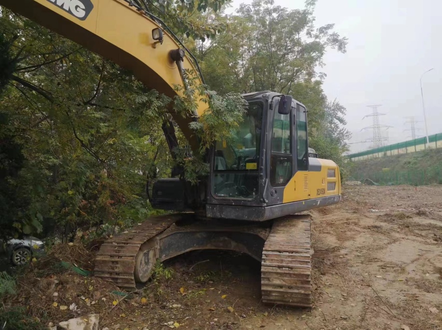 徐工XE215DA履带式挖掘机