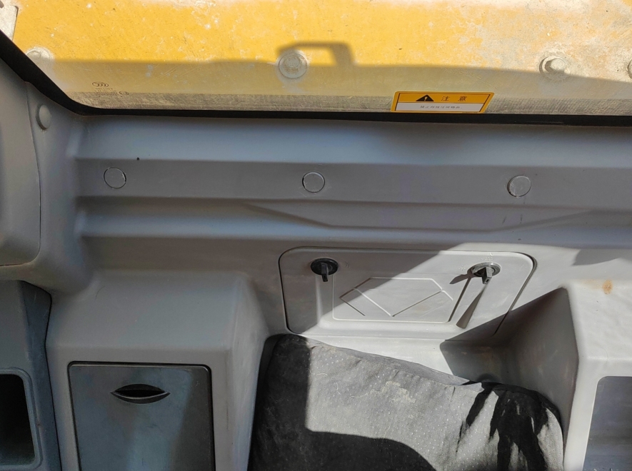 徐工XE335DK履带式挖掘机