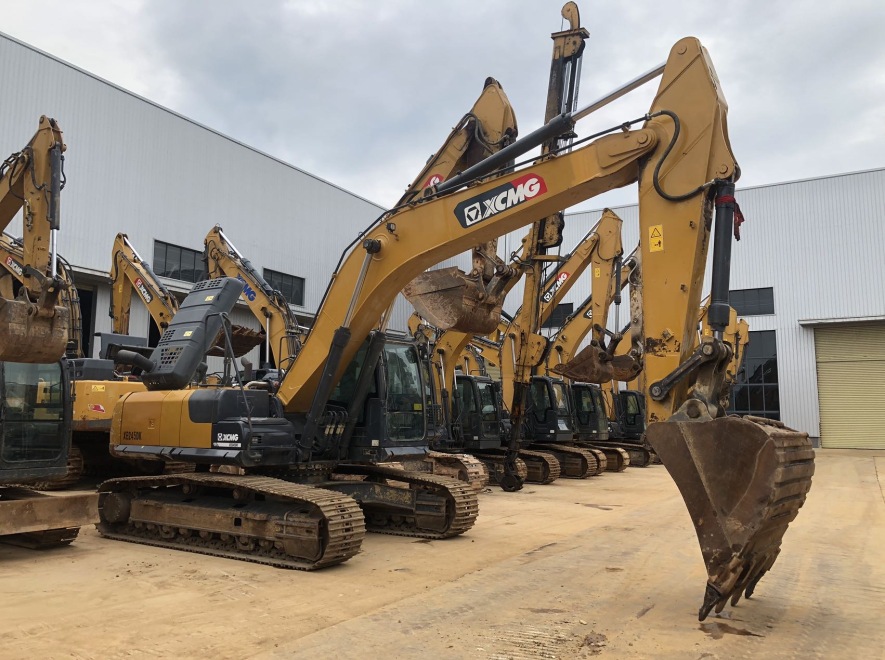 徐工XE245DK履带式挖掘机