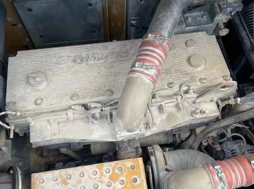 徐工RT100越野轮胎起重机