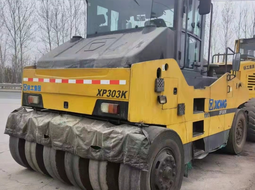 徐工XP303K轮胎压路机(30吨胶轮)