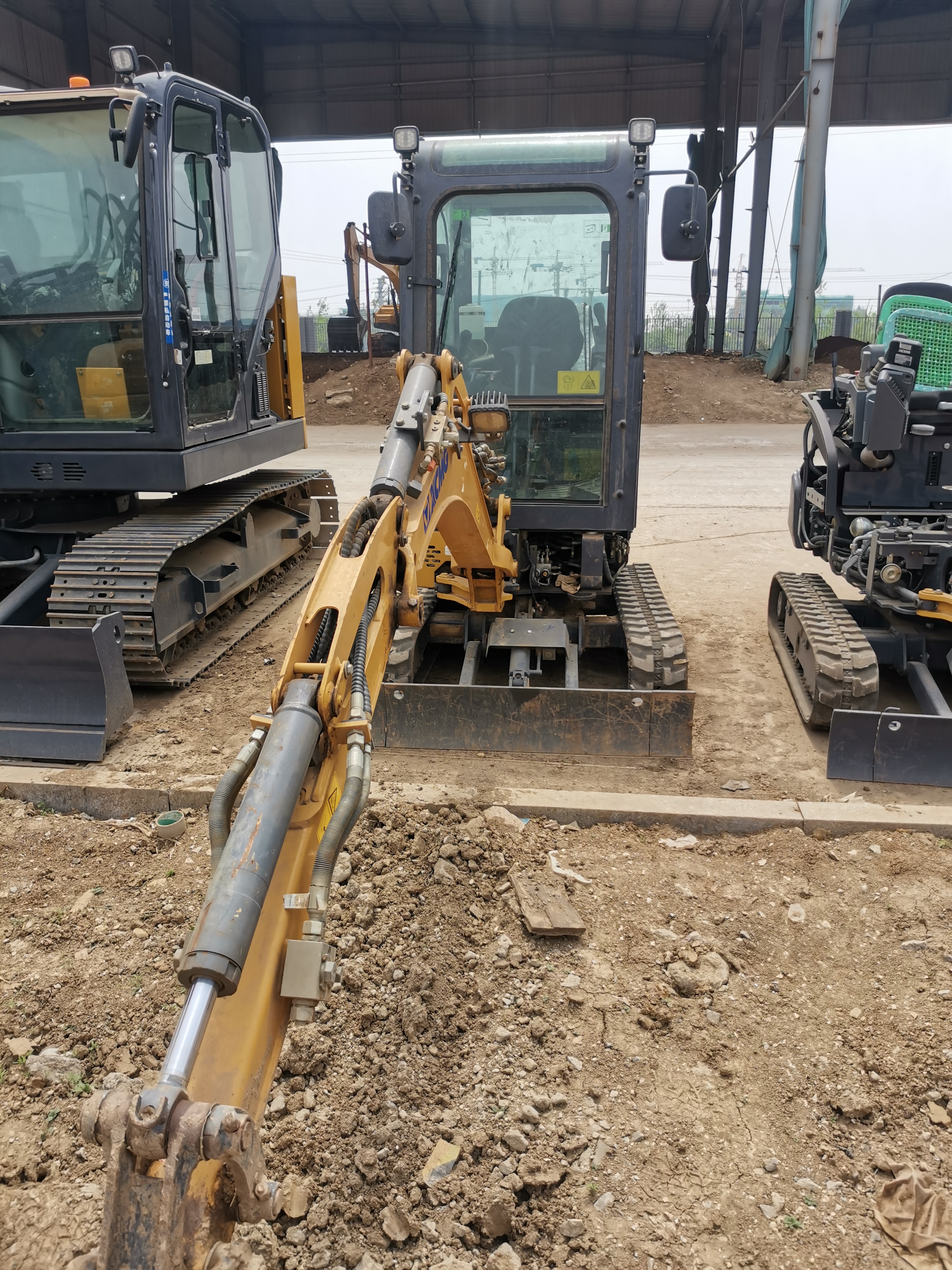 徐工xe225dk履带式挖掘机转让|价格|个人出售|市场_徐工二手机