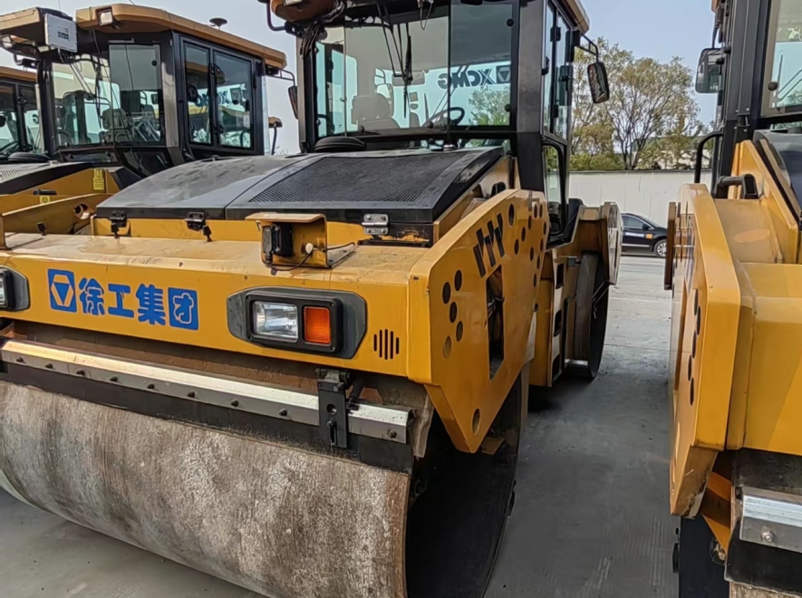 徐工XD143S双钢轮压路机