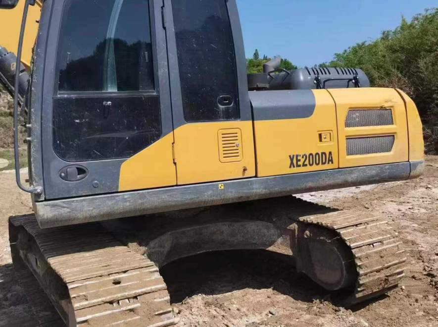 徐工XE200DA履带式挖掘机