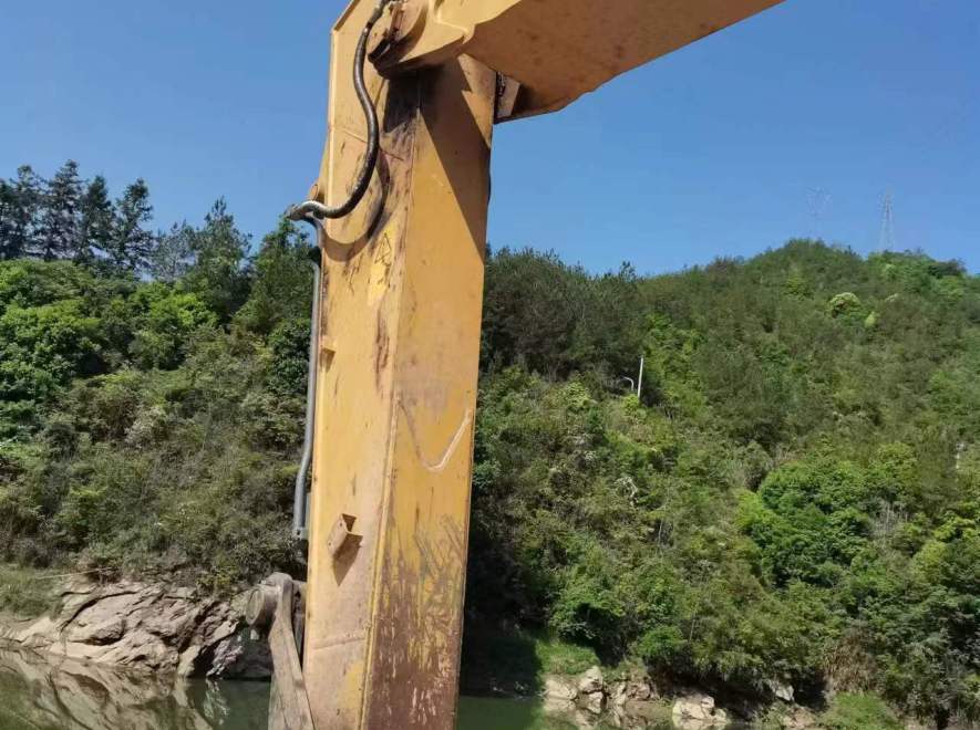 徐工XE200DA履带式挖掘机