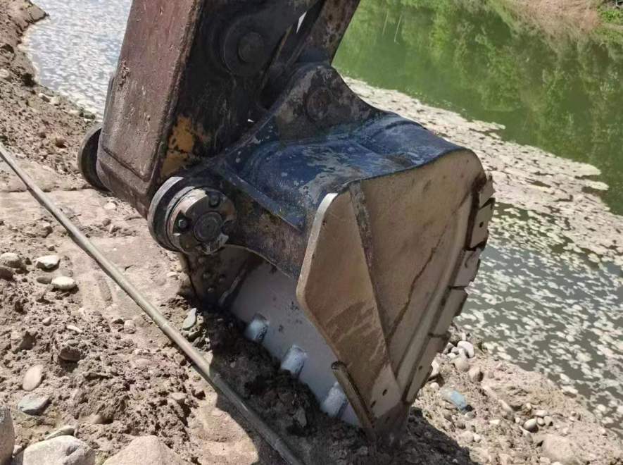 徐工XE200DA履带式挖掘机