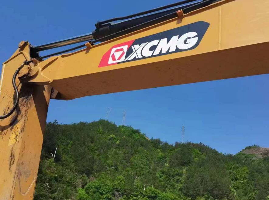 徐工XE200DA履带式挖掘机