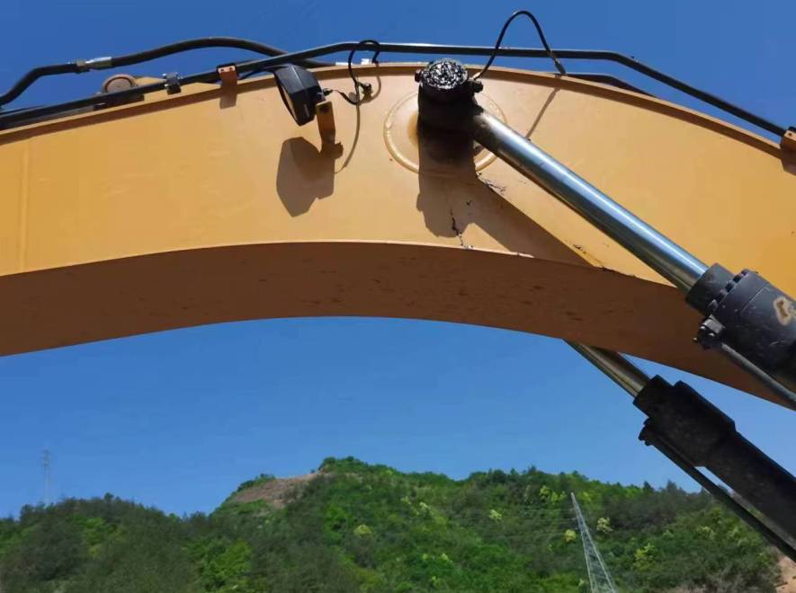 徐工XE200DA履带式挖掘机