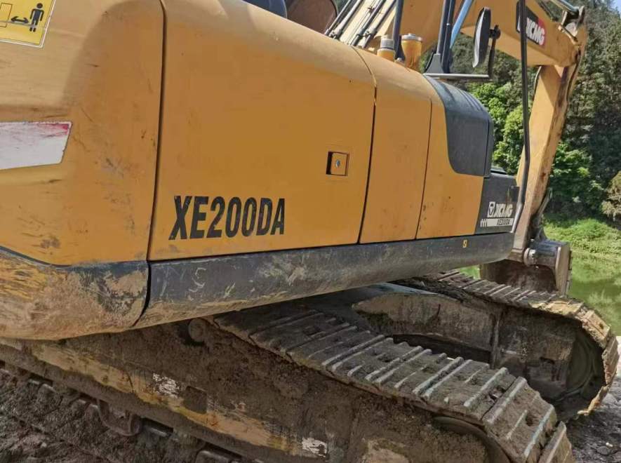 徐工XE200DA履带式挖掘机