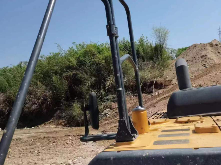 徐工XE200DA履带式挖掘机