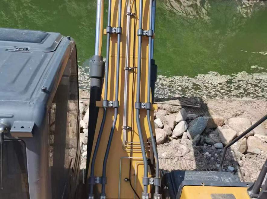 徐工XE200DA履带式挖掘机